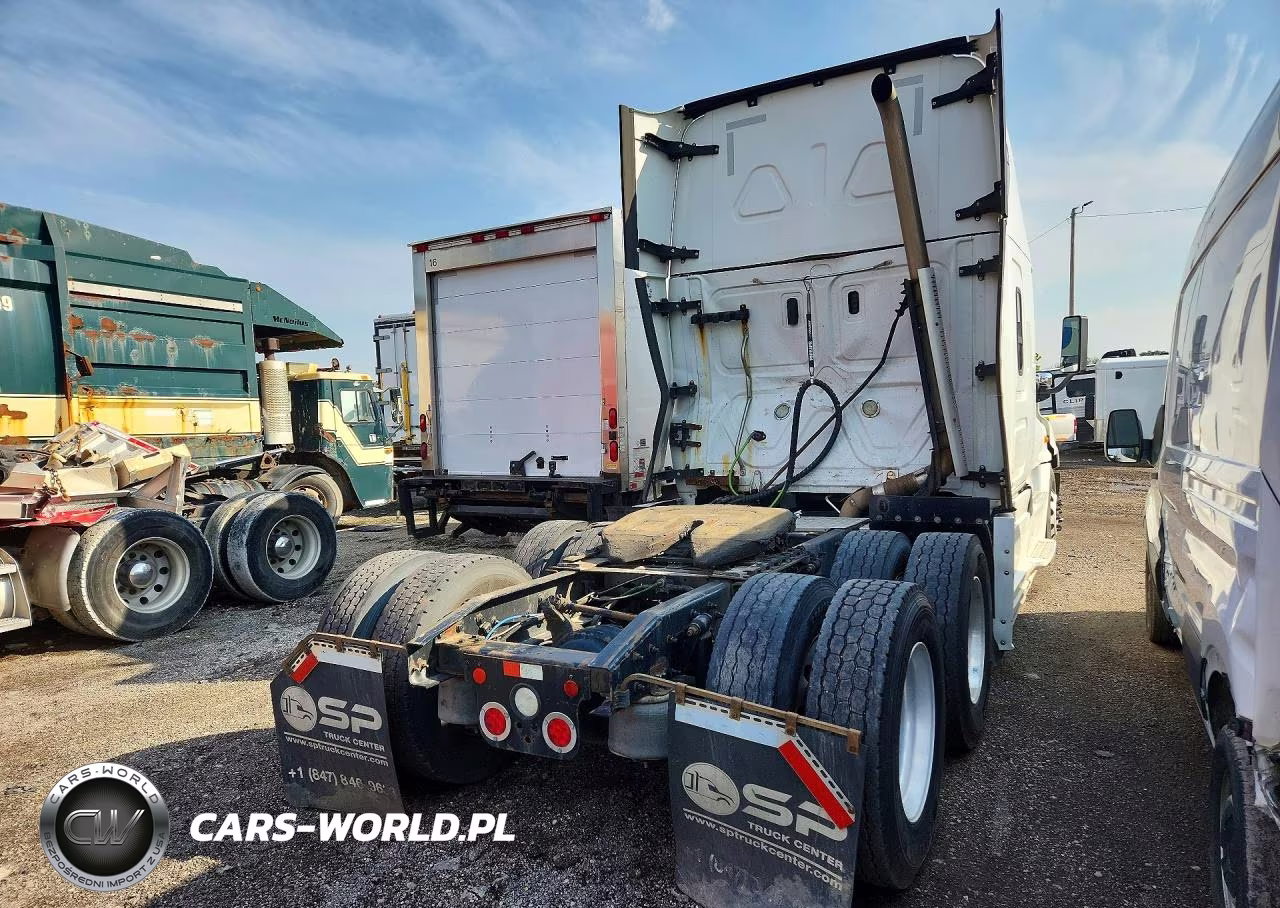 2018 Freightliner Cascadia 125 Semi Truck VIN:3AKJGLDR5JSJH8828 - 3