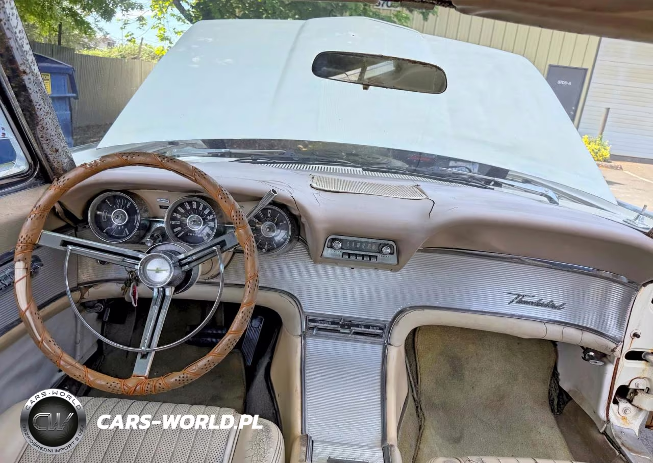 1961 Ford T-Bird VIN:1Y71Z139615 - 9