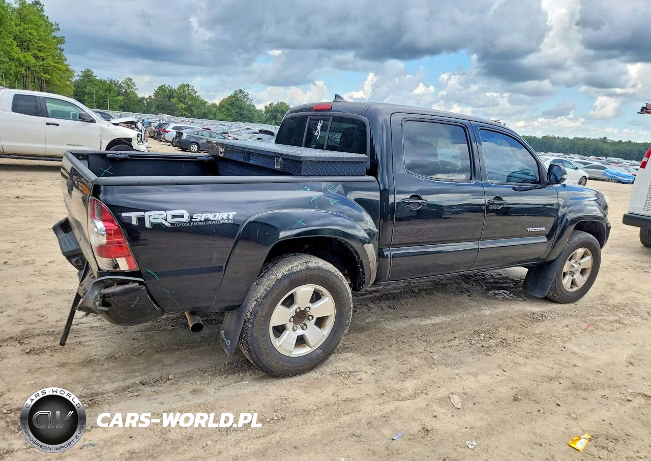 2014 Toyota Tacoma V6 VIN:3TMLU4EN8EM143618 - 3