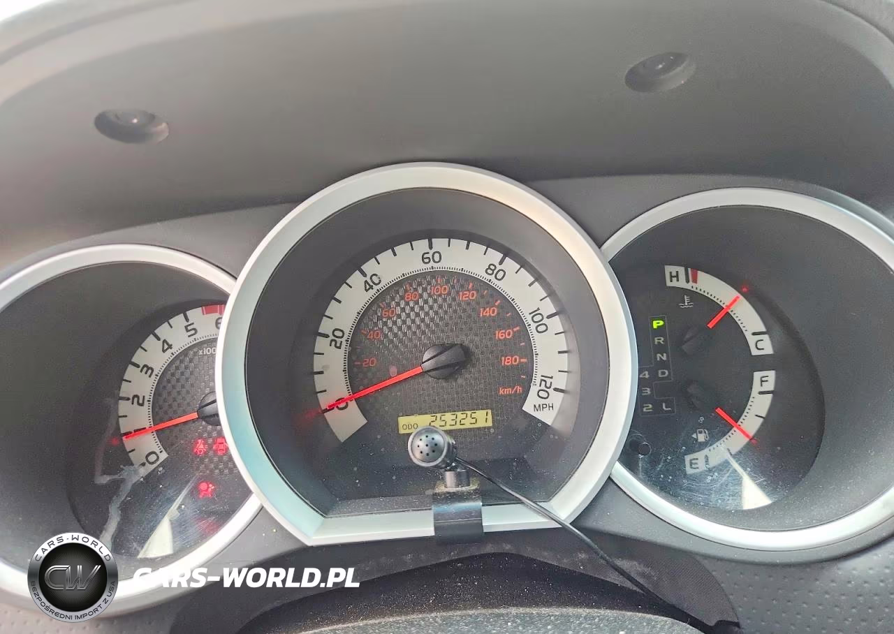 2014 Toyota Tacoma V6 VIN:3TMLU4EN8EM143618 - 9