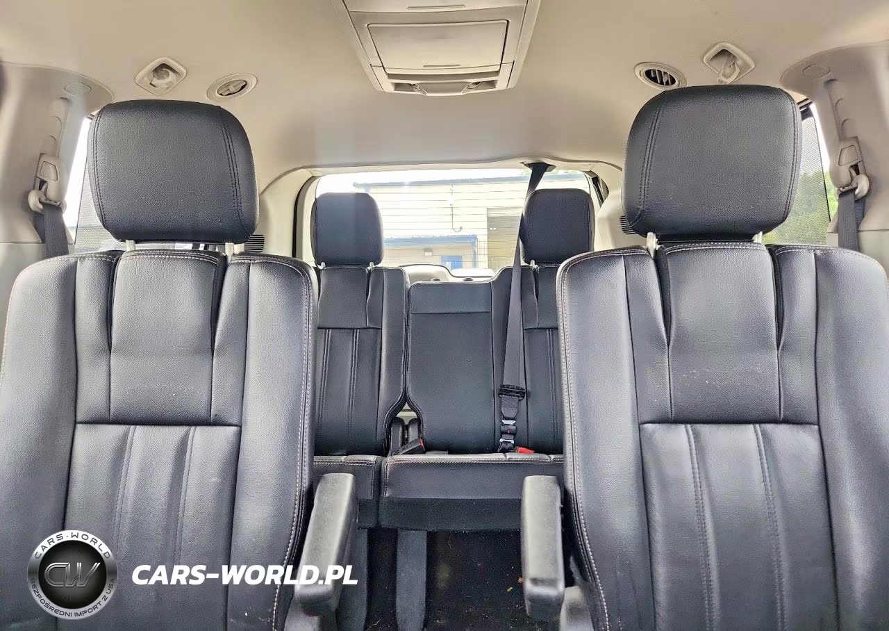 2016 Chrysler Town & Country Touring VIN:2C4RC1BG3GR254915 - 10