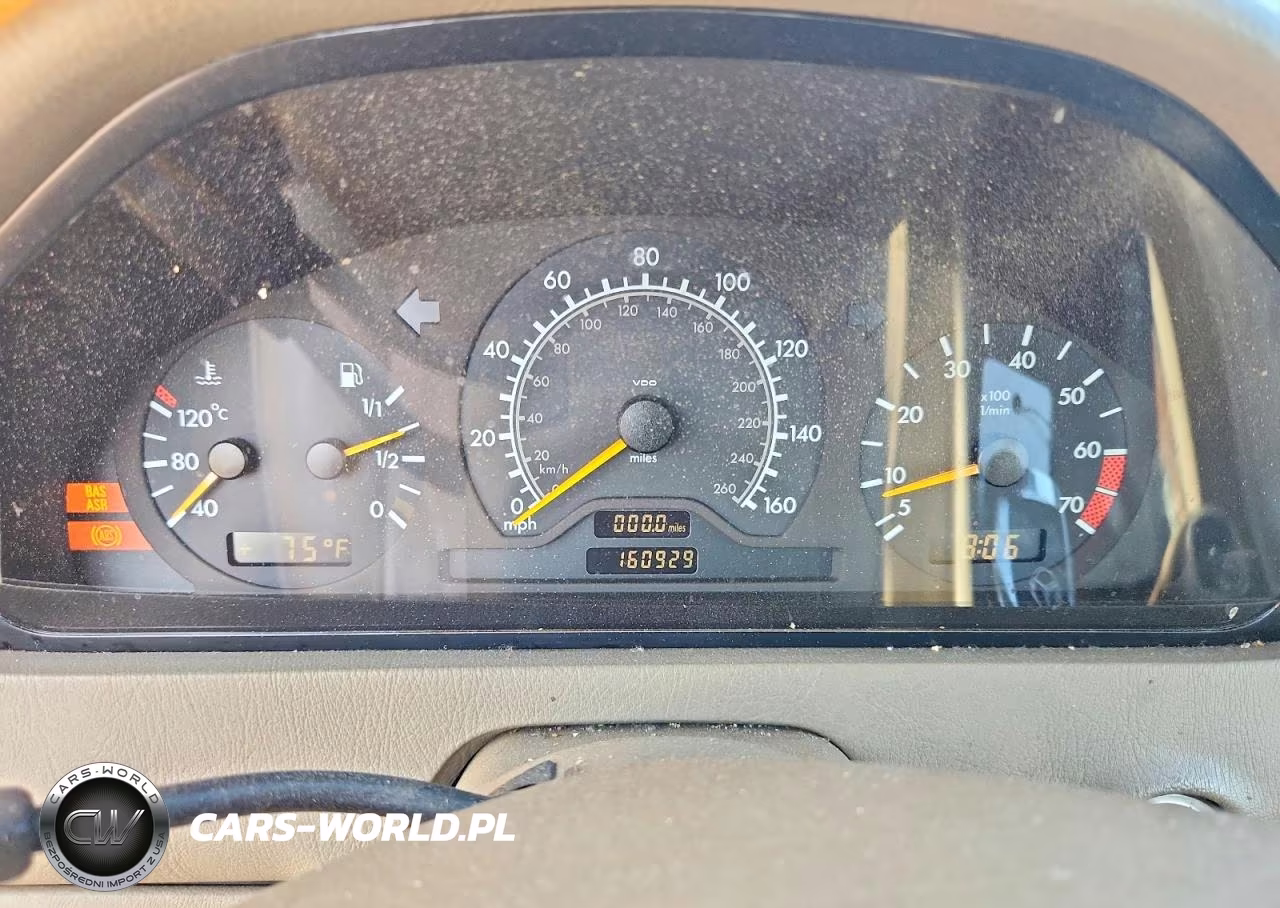 1999 Mercedes-Benz C 280 VIN:WDBHA29G6XA678640 - 9
