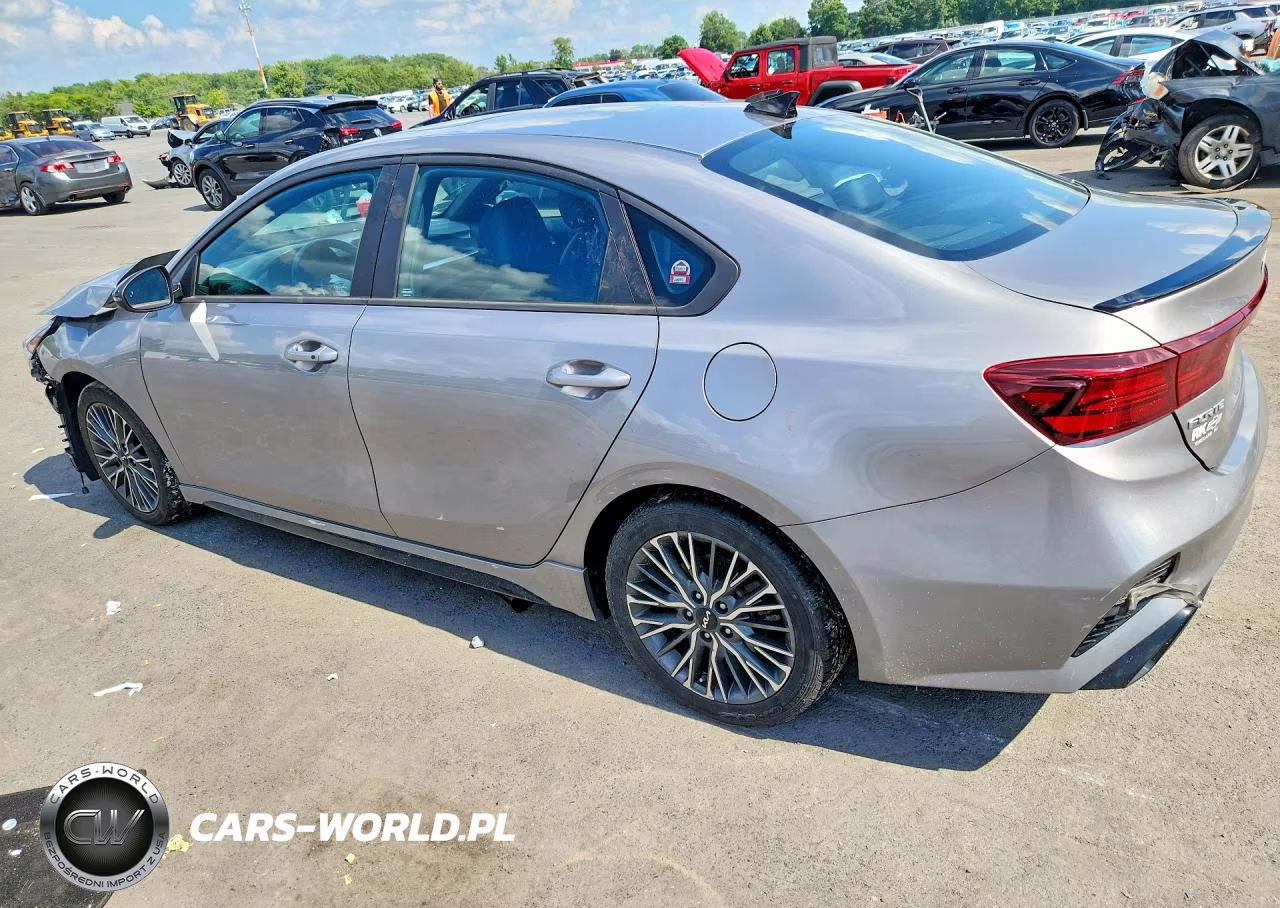 2023 Kia Forte Gt Line VIN:3KPF54AD3PE580026 - 2