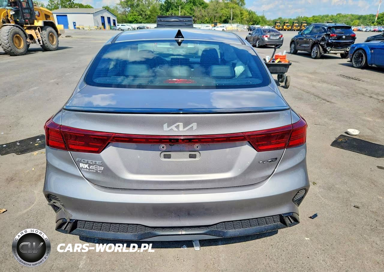 2023 Kia Forte Gt Line VIN:3KPF54AD3PE580026 - 6