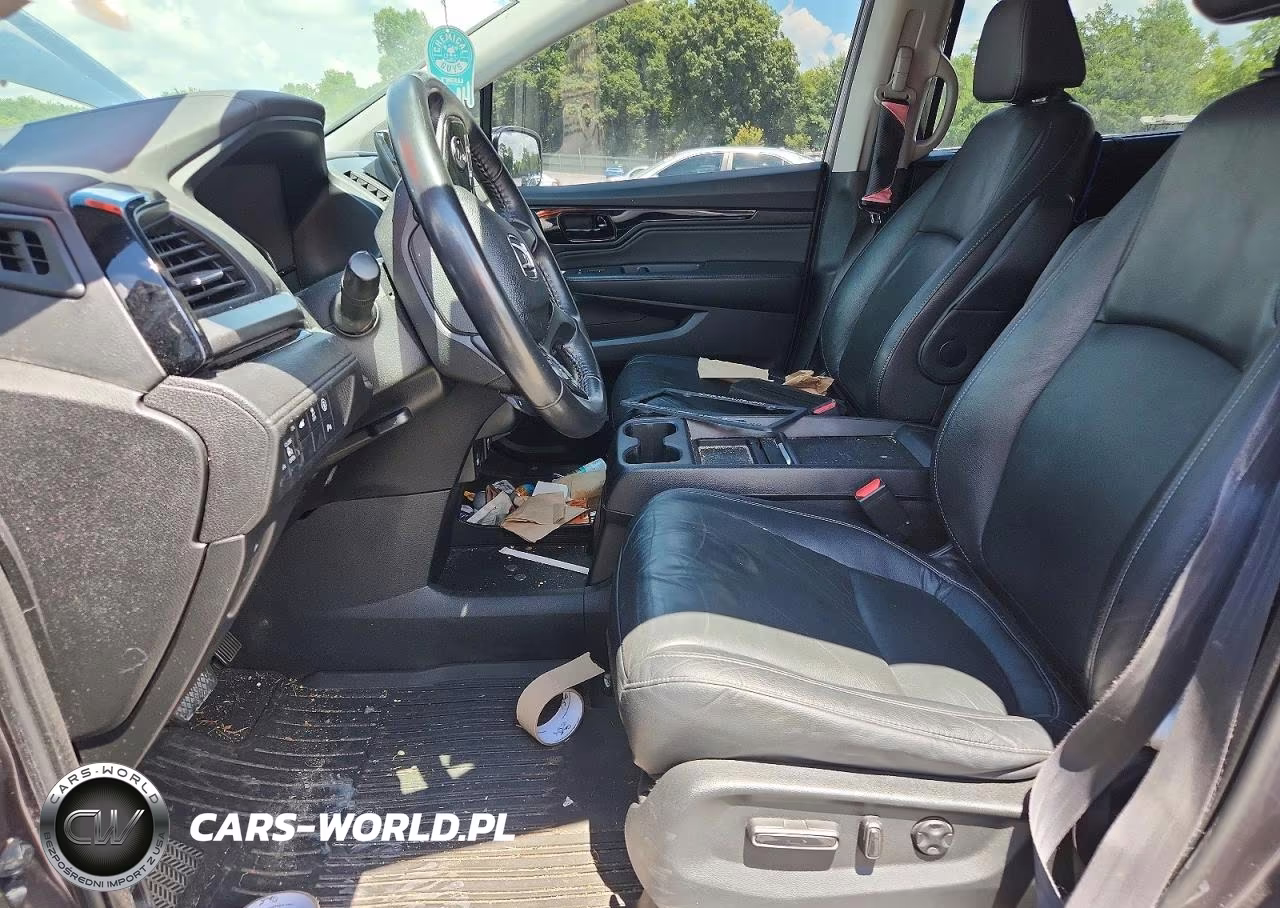 2021 Honda Odyssey Touring VIN:5FNRL6H83MB025946 - 7