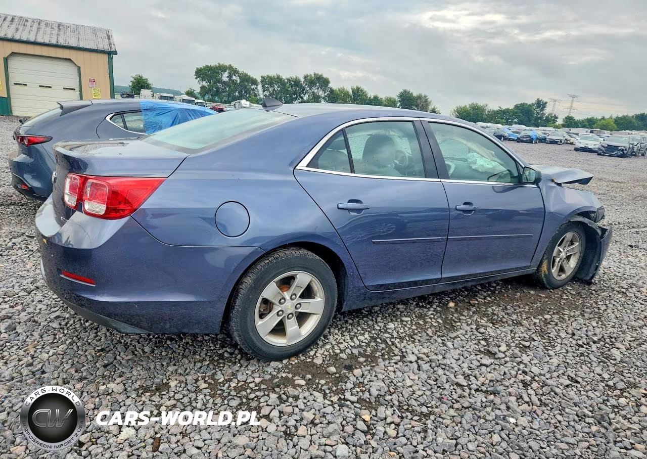 2013 Chevrolet Malibu VIN:1G11B5SA2DF175587 - 3