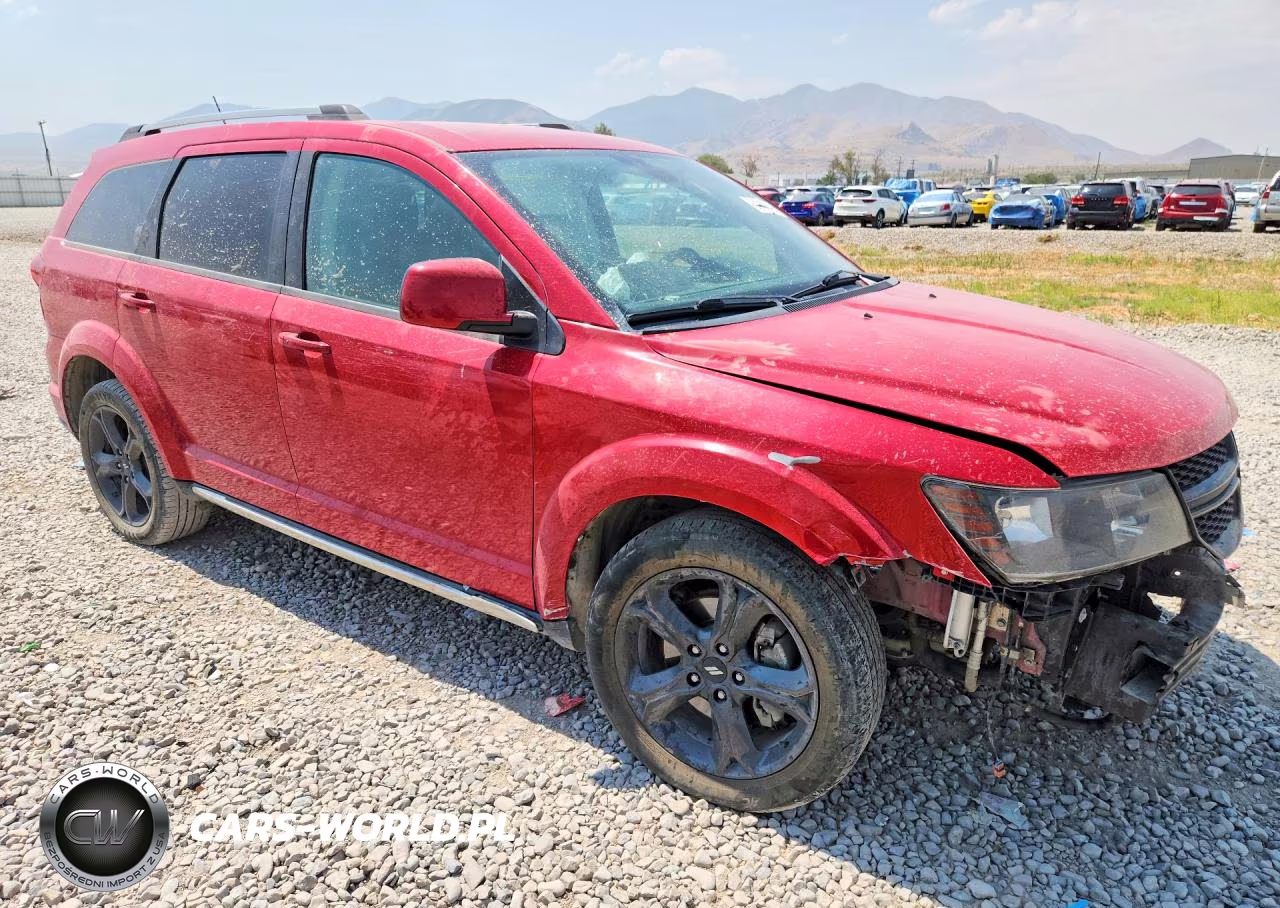 2018 Dodge Journey Crossroad VIN:3C4PDDGGXJT390784 - 4