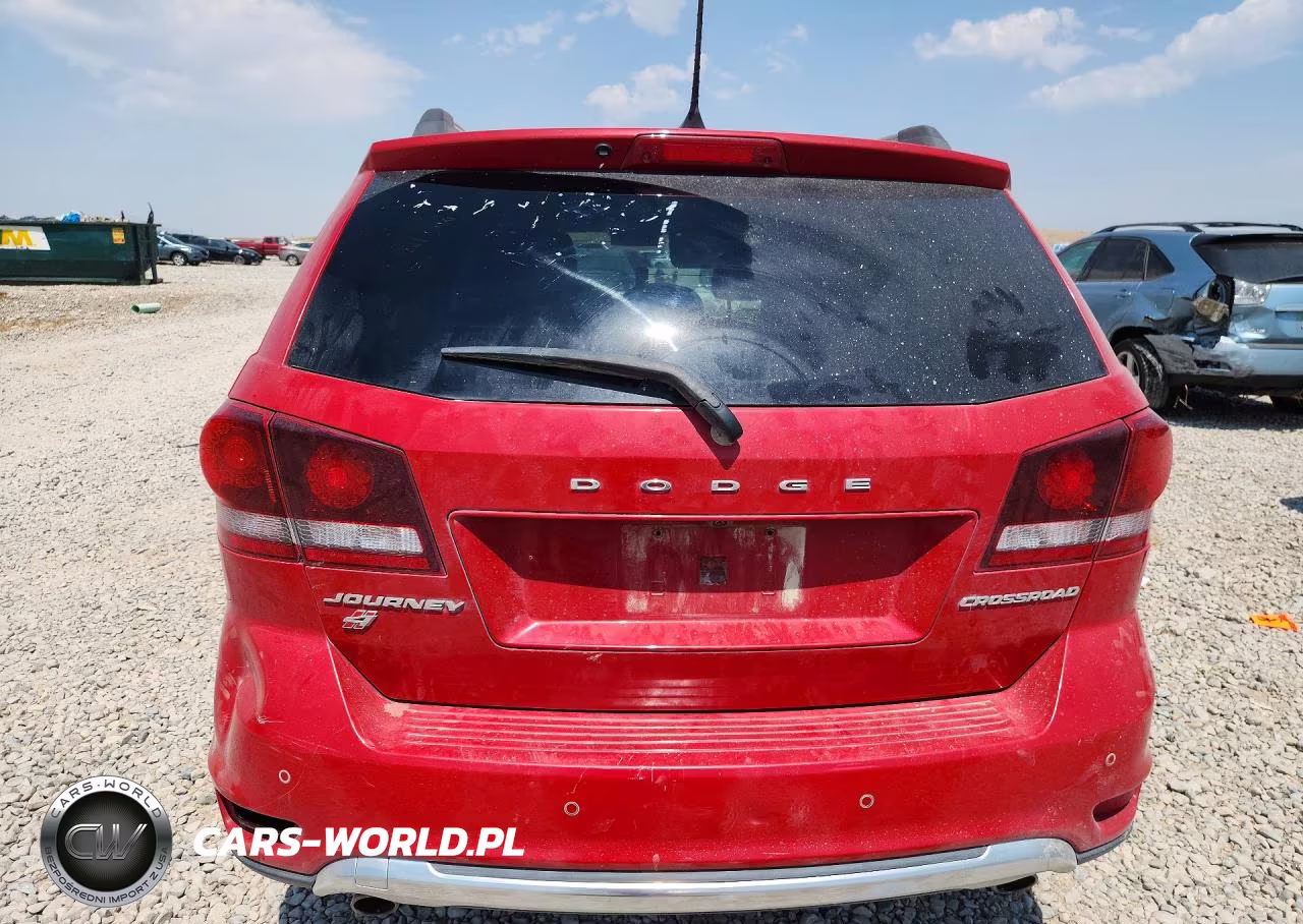 2018 Dodge Journey Crossroad VIN:3C4PDDGGXJT390784 - 6