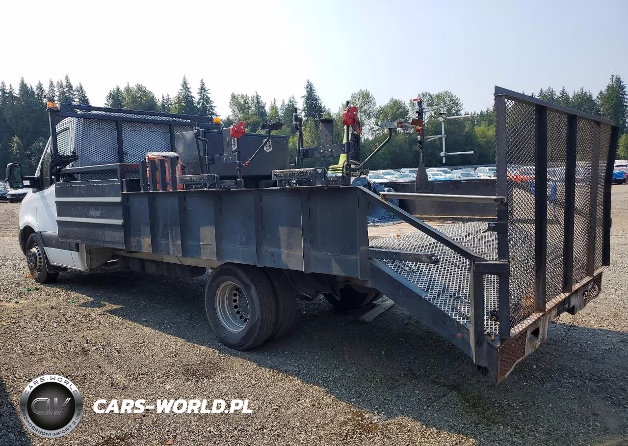 2023 Mercedes-Benz Sprinter 3500 VIN:W1X8N33Y0PN253971 - 2