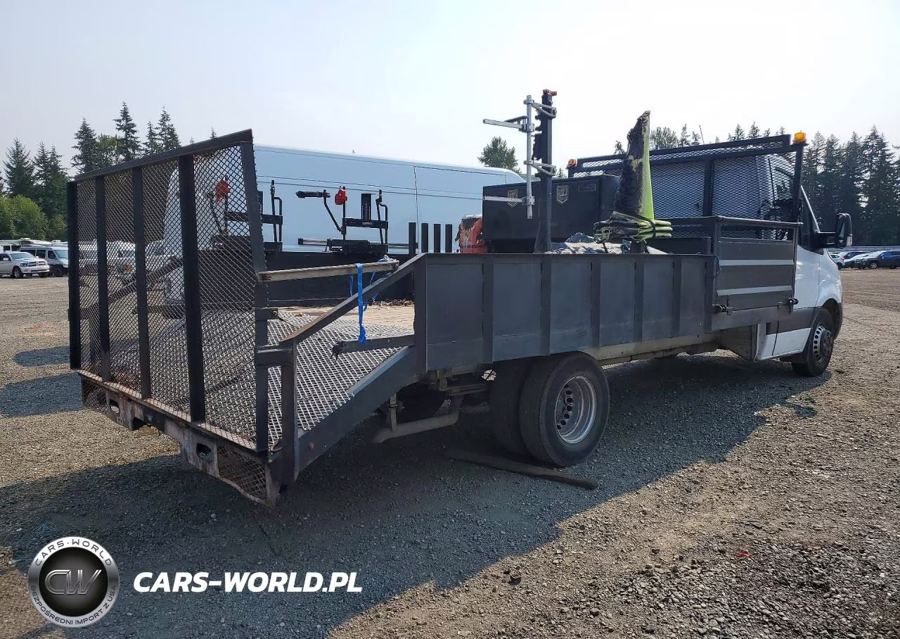 2023 Mercedes-Benz Sprinter 3500 VIN:W1X8N33Y0PN253971 - 3