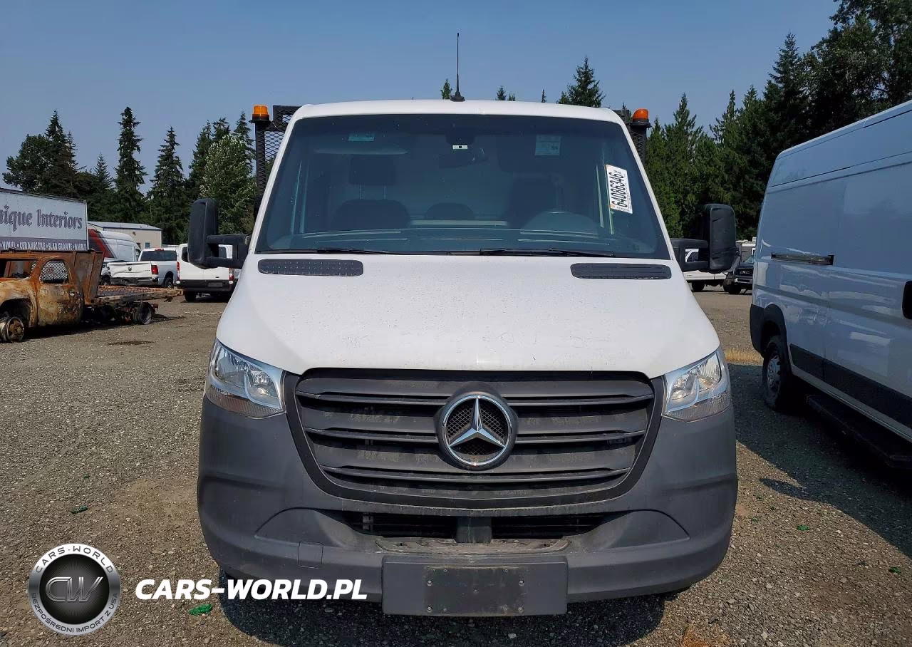 2023 Mercedes-Benz Sprinter 3500 VIN:W1X8N33Y0PN253971 - 5