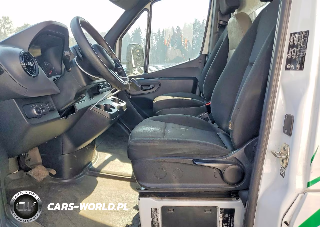 2023 Mercedes-Benz Sprinter 3500 VIN:W1X8N33Y0PN253971 - 7