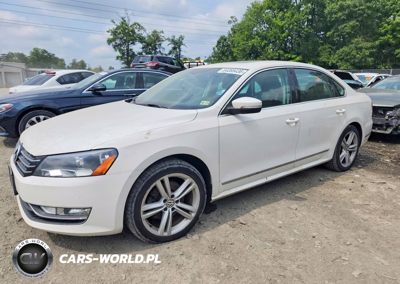 2013 Volkswagen Passat Sel – zdjęcie 1 z 12