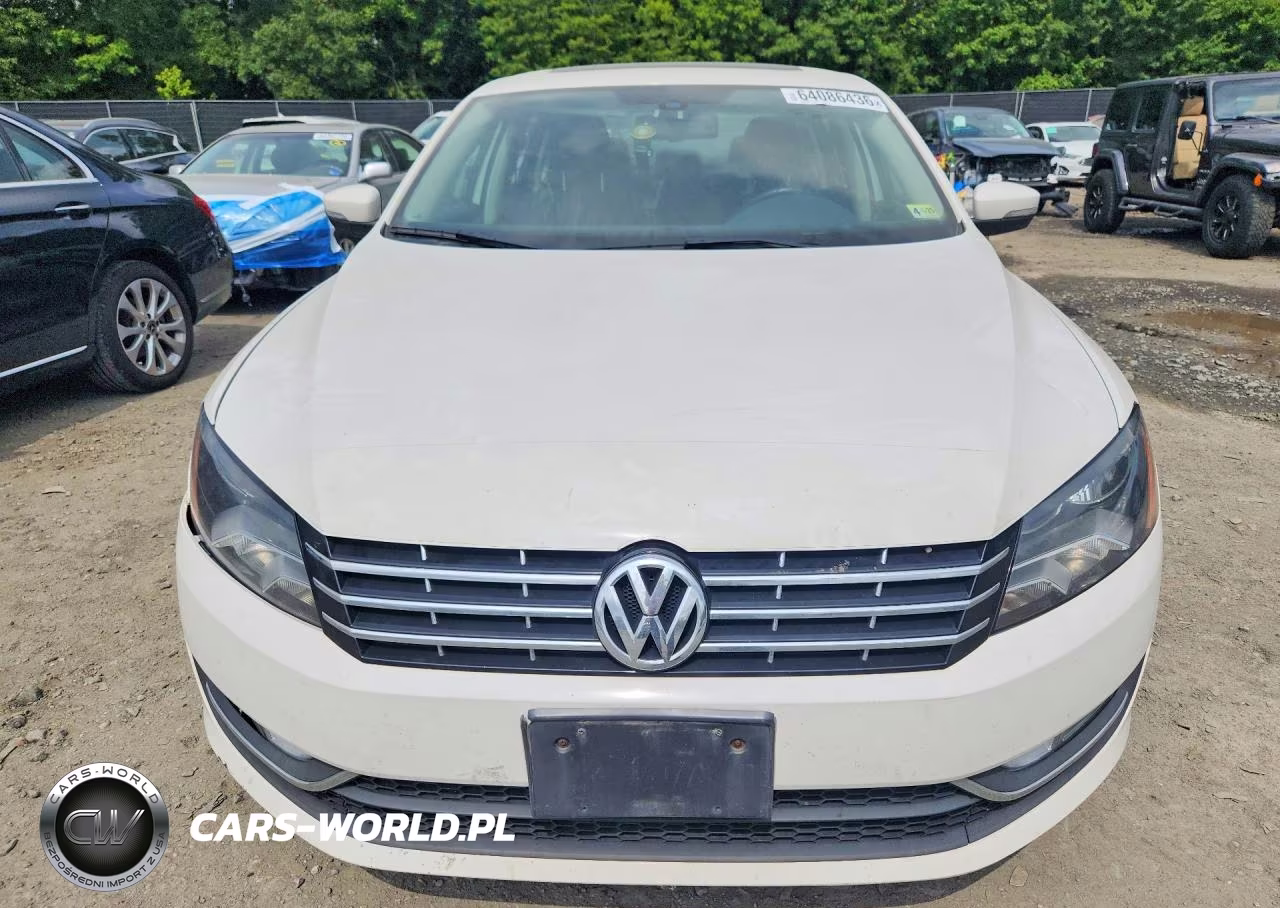 2013 Volkswagen Passat Sel VIN:1VWCN7A39DC003724 - 5
