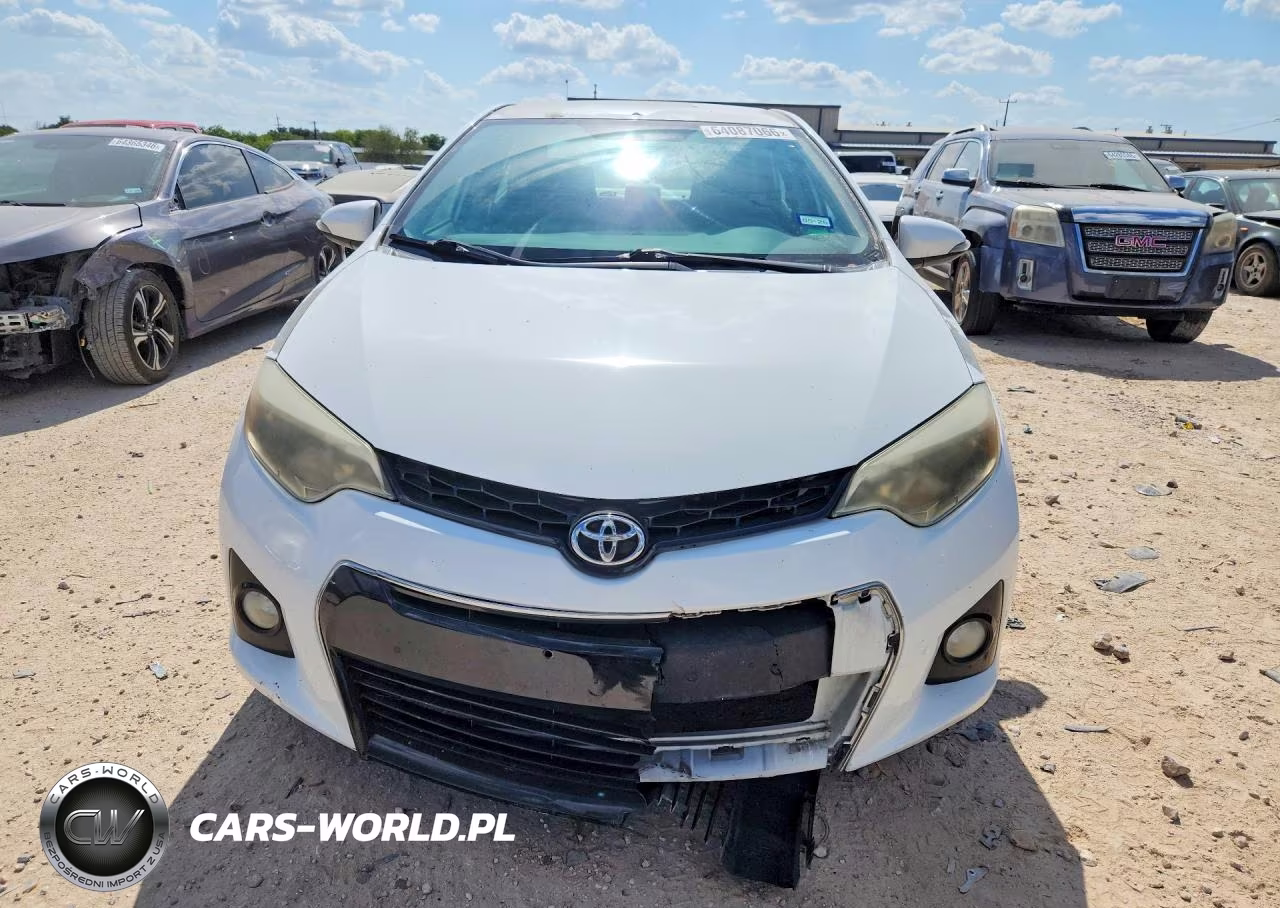 2016 Toyota Camry Xse VIN:5YFBURHE8GP373109 - 5