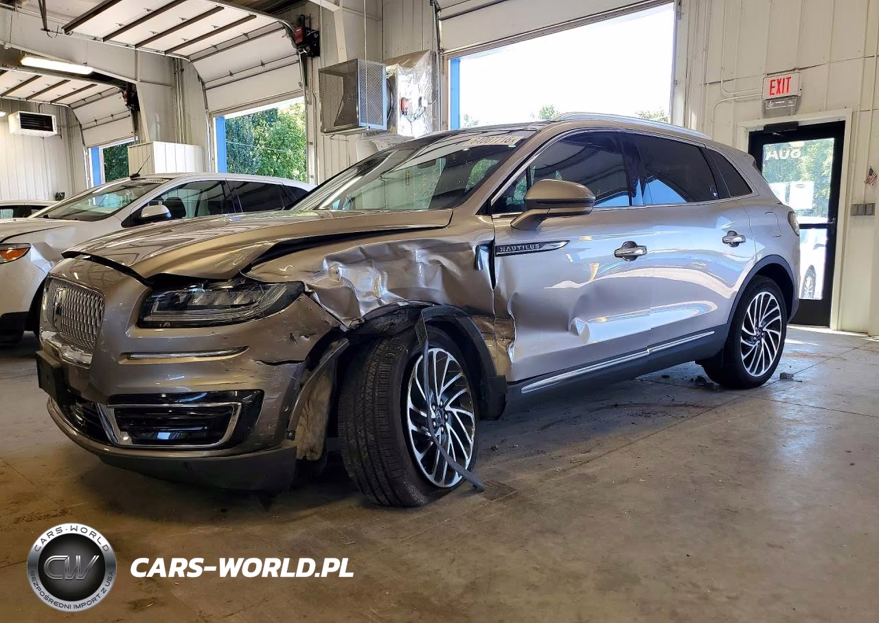 2019 Lincoln Nautilus Reserve – zdjęcie 1 z 13