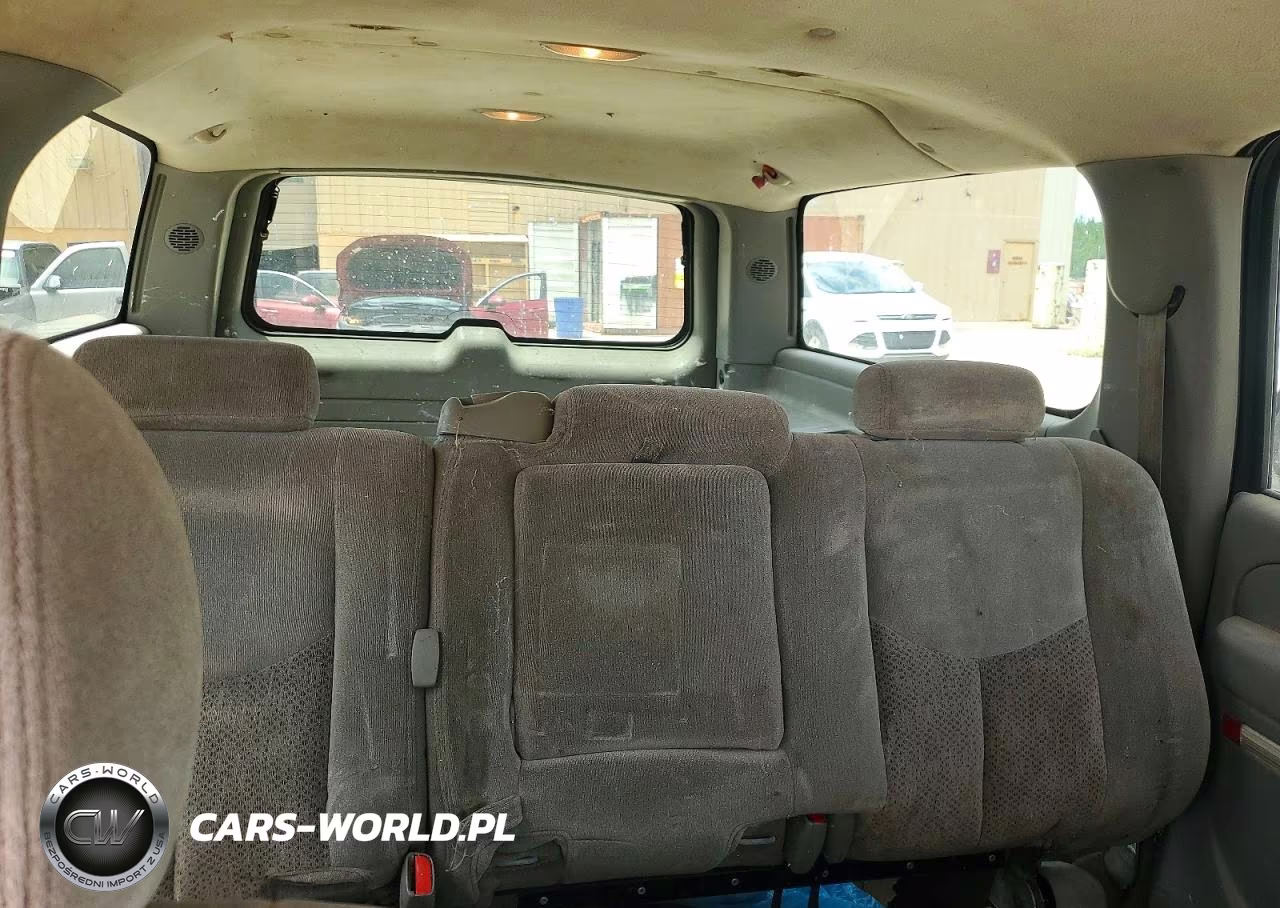 2004 Chevrolet Suburban C1500 VIN:3GNEC16Z64G115946 - 10