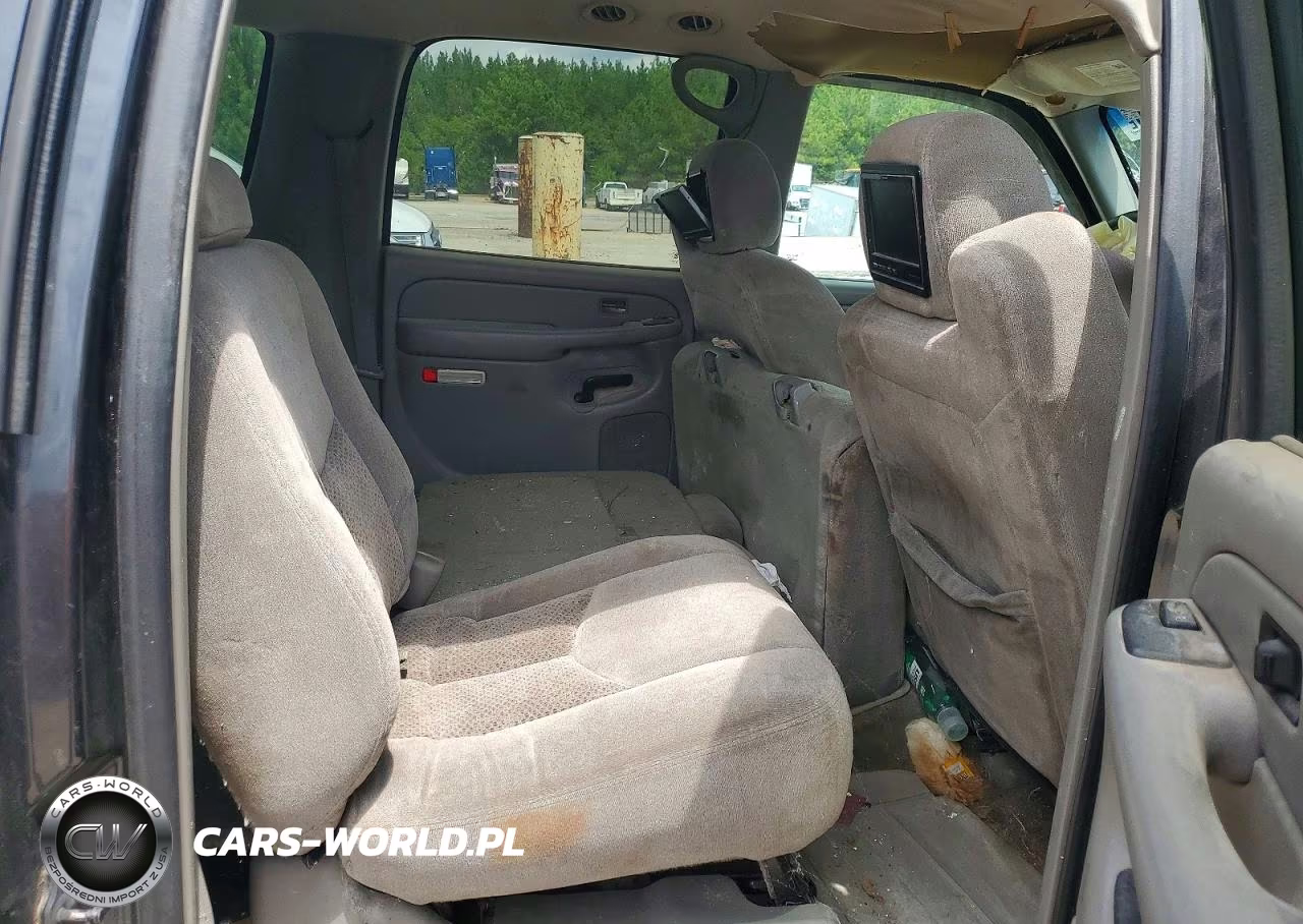 2004 Chevrolet Suburban C1500 VIN:3GNEC16Z64G115946 - 11
