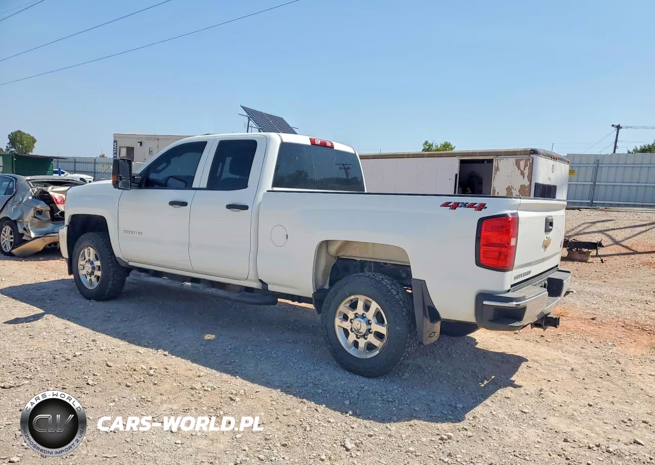 2018 Chevrolet Silverado K2500 Heavy Duty VIN:1GC2KUEG6JZ321568 - 2
