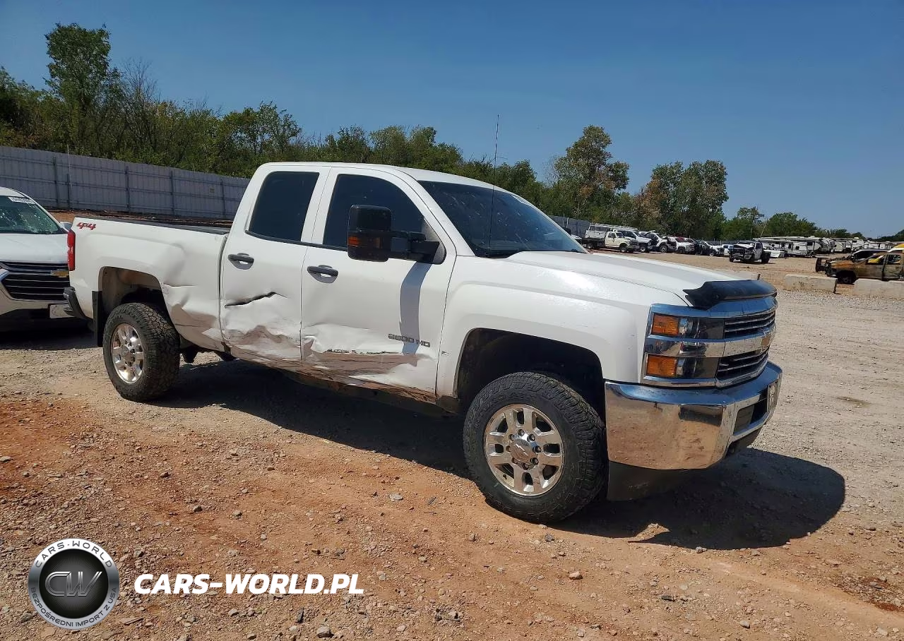 2018 Chevrolet Silverado K2500 Heavy Duty VIN:1GC2KUEG6JZ321568 - 4