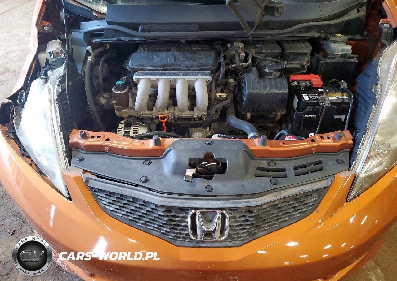 2011 Honda Fit Sport VIN:JHMGE8H63BS010003 - 11