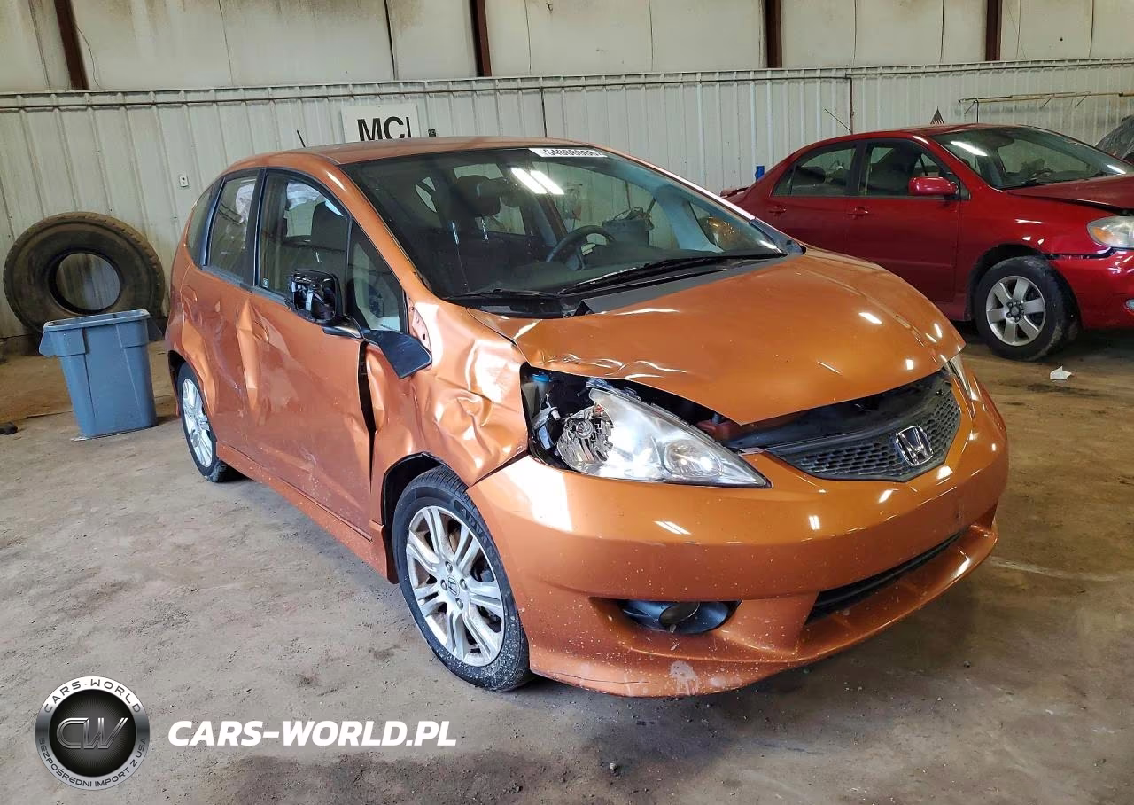 2011 Honda Fit Sport VIN:JHMGE8H63BS010003 - 4
