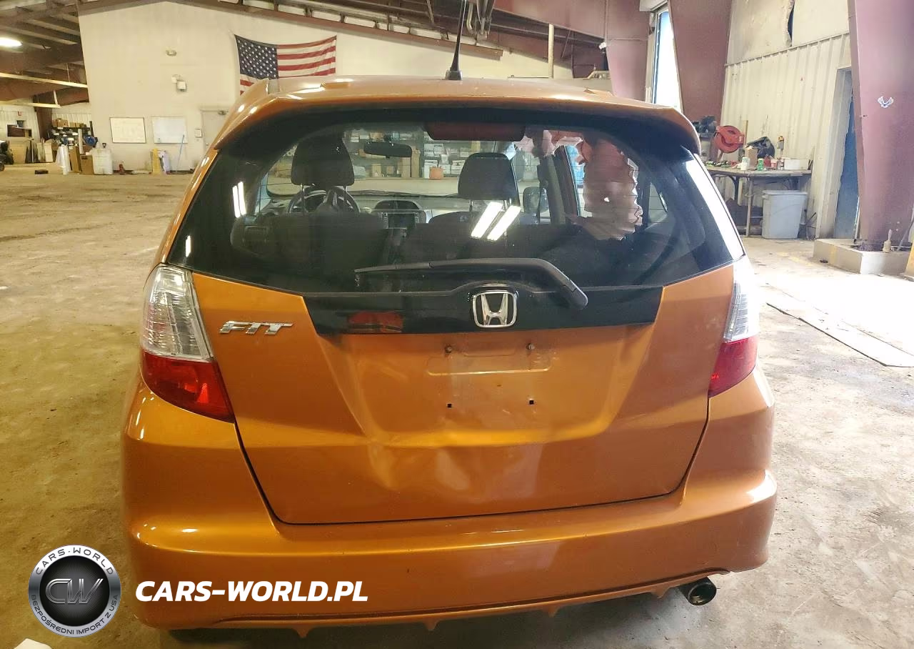 2011 Honda Fit Sport VIN:JHMGE8H63BS010003 - 6