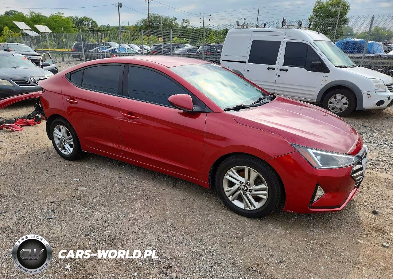 2019 Hyundai Elantra Sel VIN:5NPD84LF4KH408007 - 4