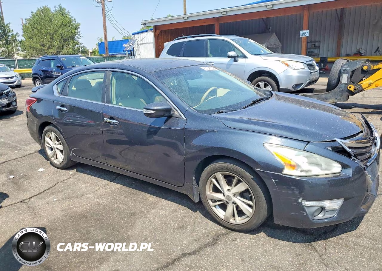 2013 Nissan Altima 2.5 VIN:1N4AL3AP1DN475017 - 4