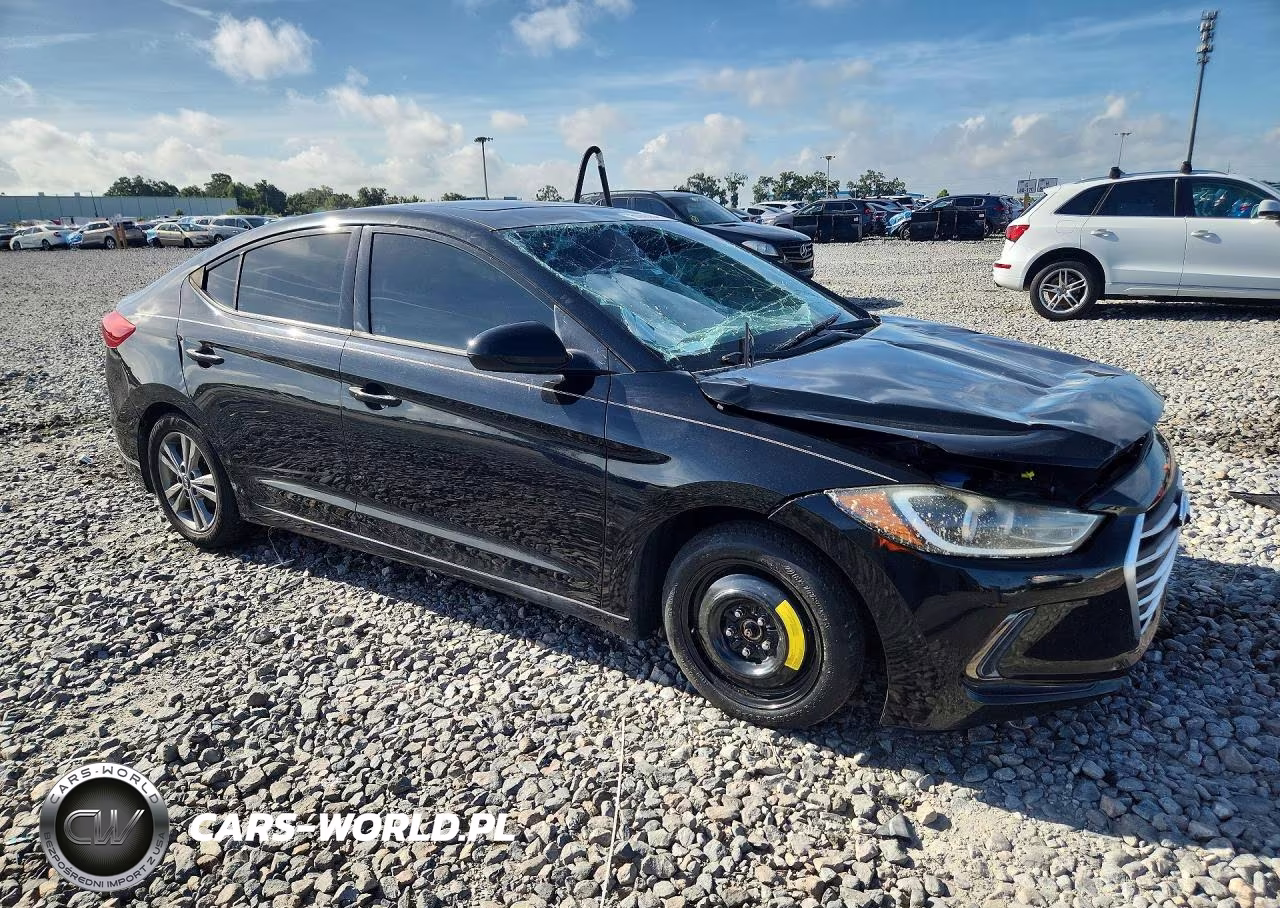 2018 Hyundai Elantra Value Edition VIN:5NPD84LF3JH360854 - 4