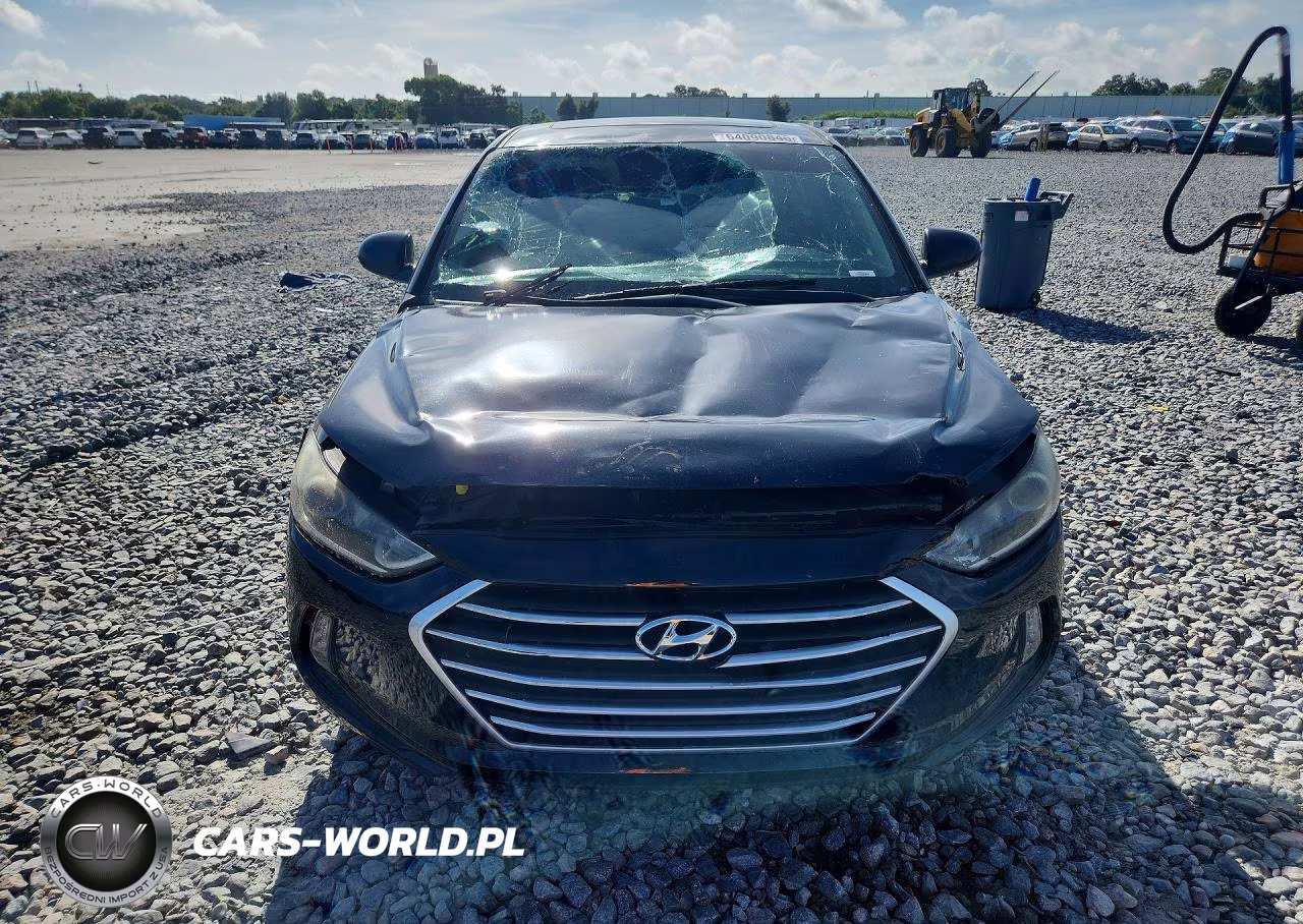 2018 Hyundai Elantra Value Edition VIN:5NPD84LF3JH360854 - 5