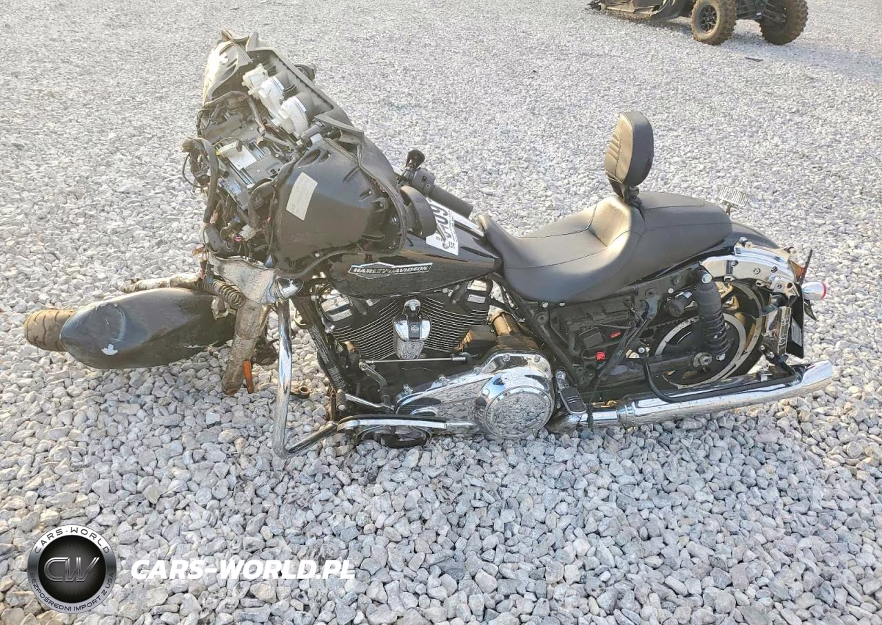 2023 Harley-Davidson Flhx VIN:1HD1KBC28PB641692 - 3