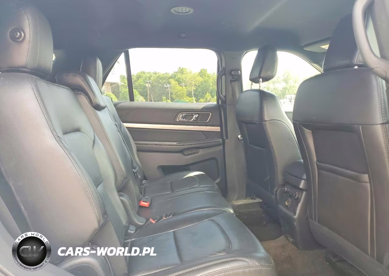 2018 Ford Explorer Xlt VIN:1FM5K8D8XJGA91281 - 11