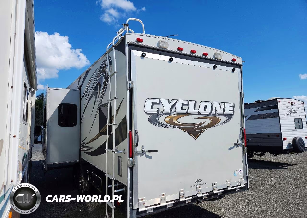 2012 Heartland Cyclone Camper VIN:5SFCG3621CE247194 - 3