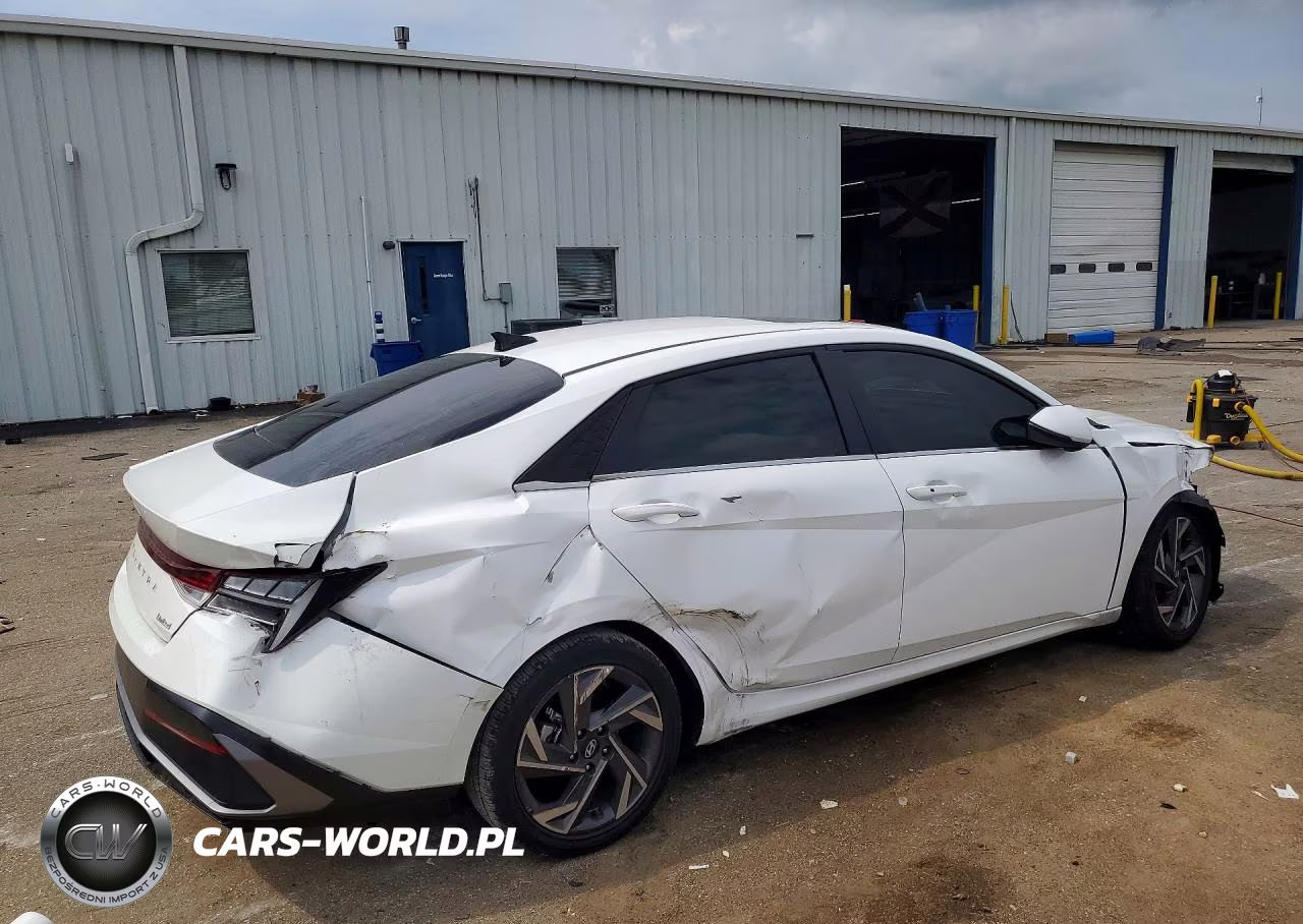 2026 Hyundai Elantra Limited VIN:KMHLP4DG3TU180378 - 3