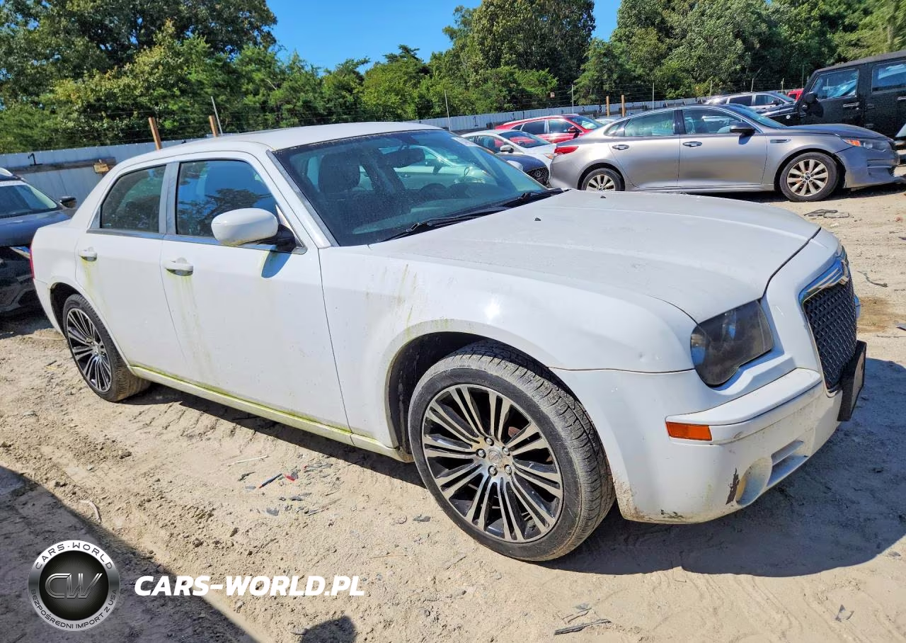2010 Chrysler 300 S VIN:2C3CA2CV1AH328672 - 4