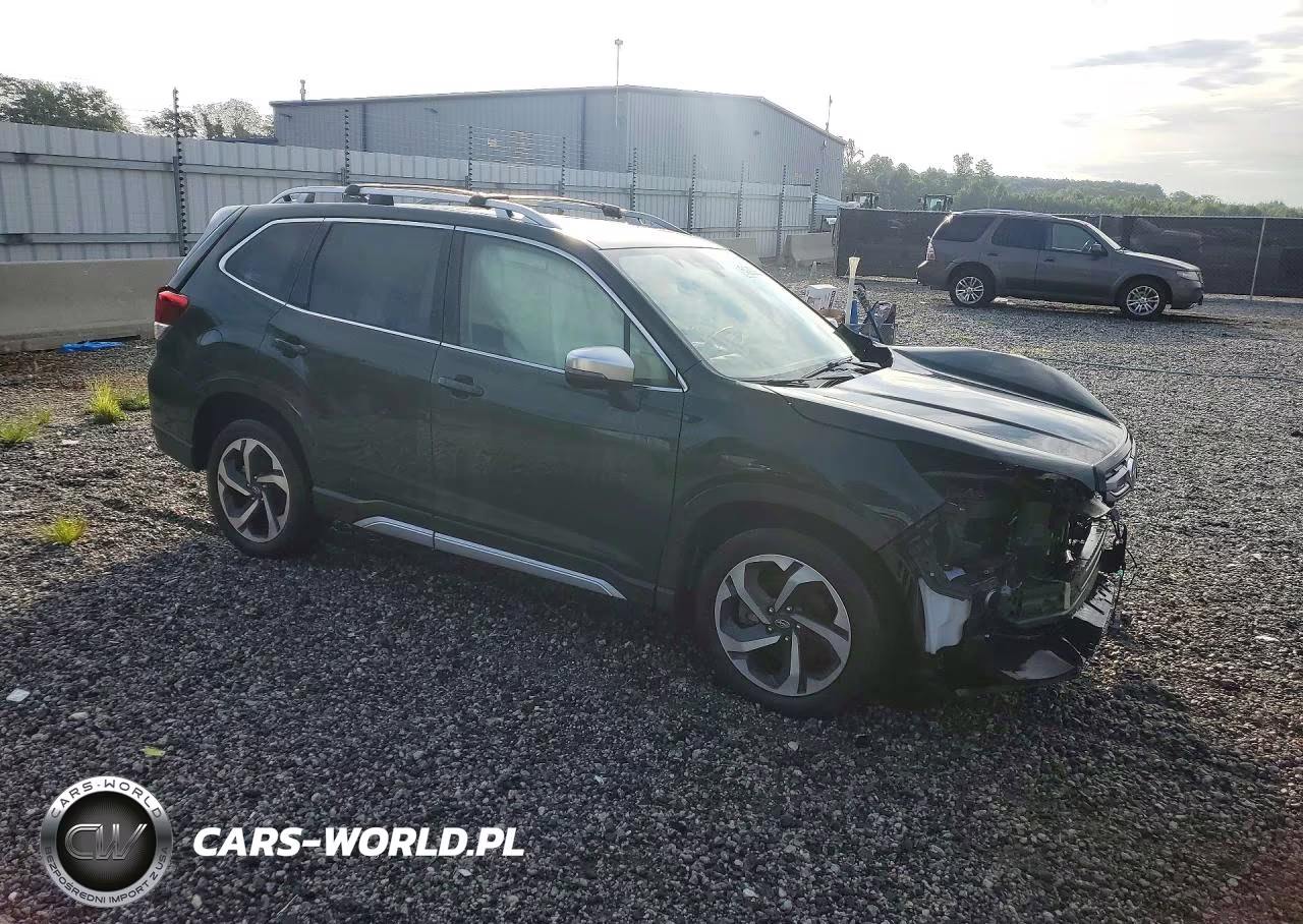 2023 Subaru Forester Touring VIN:JF2SKARC7PH487734 - 4