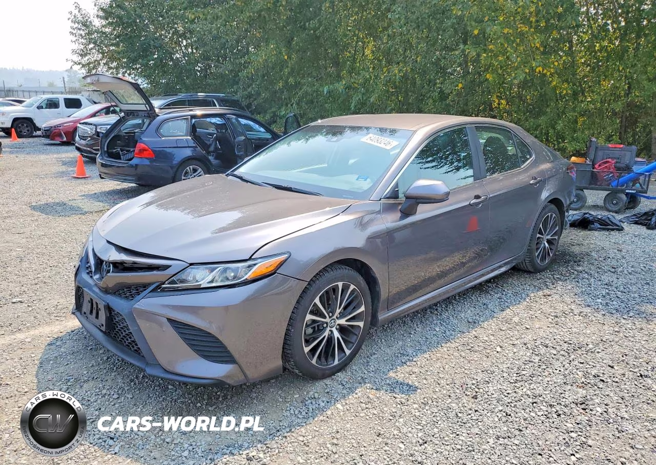 2018 Toyota Camry Se – zdjęcie 1 z 14