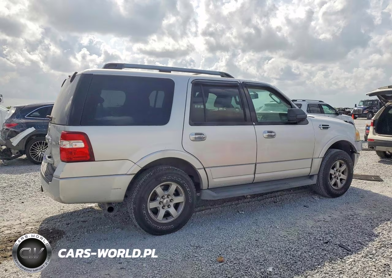 2010 Ford Expedition Xlt VIN:1FMJU1F57AEA29920 - 3