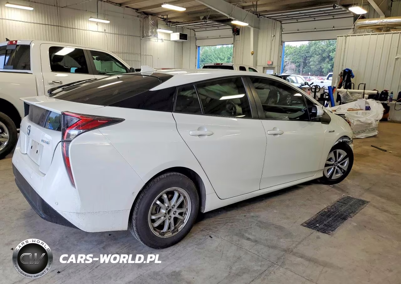 2017 Toyota Prius Two VIN:JTDKBRFU5H3053580 - 3