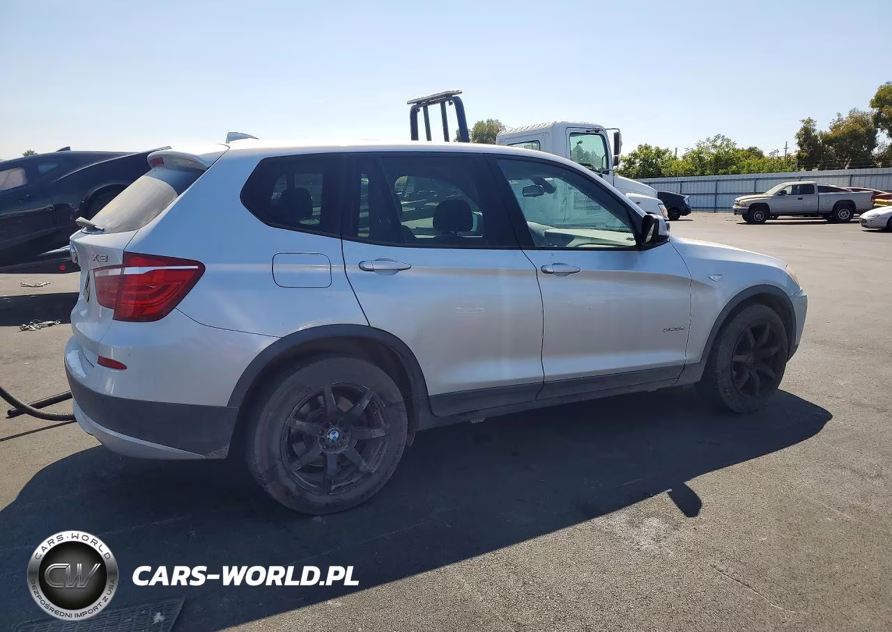 2011 BMW X3 xDrive28I VIN:5UXWX5C53BL702808 - 3