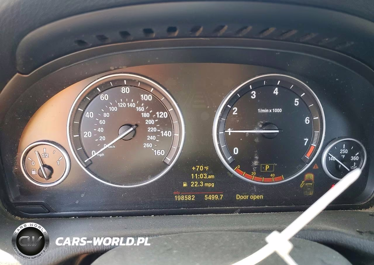 2011 BMW X3 xDrive28I VIN:5UXWX5C53BL702808 - 9