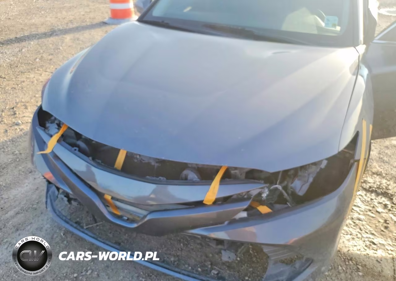 2018 Toyota Camry Le VIN:4T1B11HK9JU579688 - 11