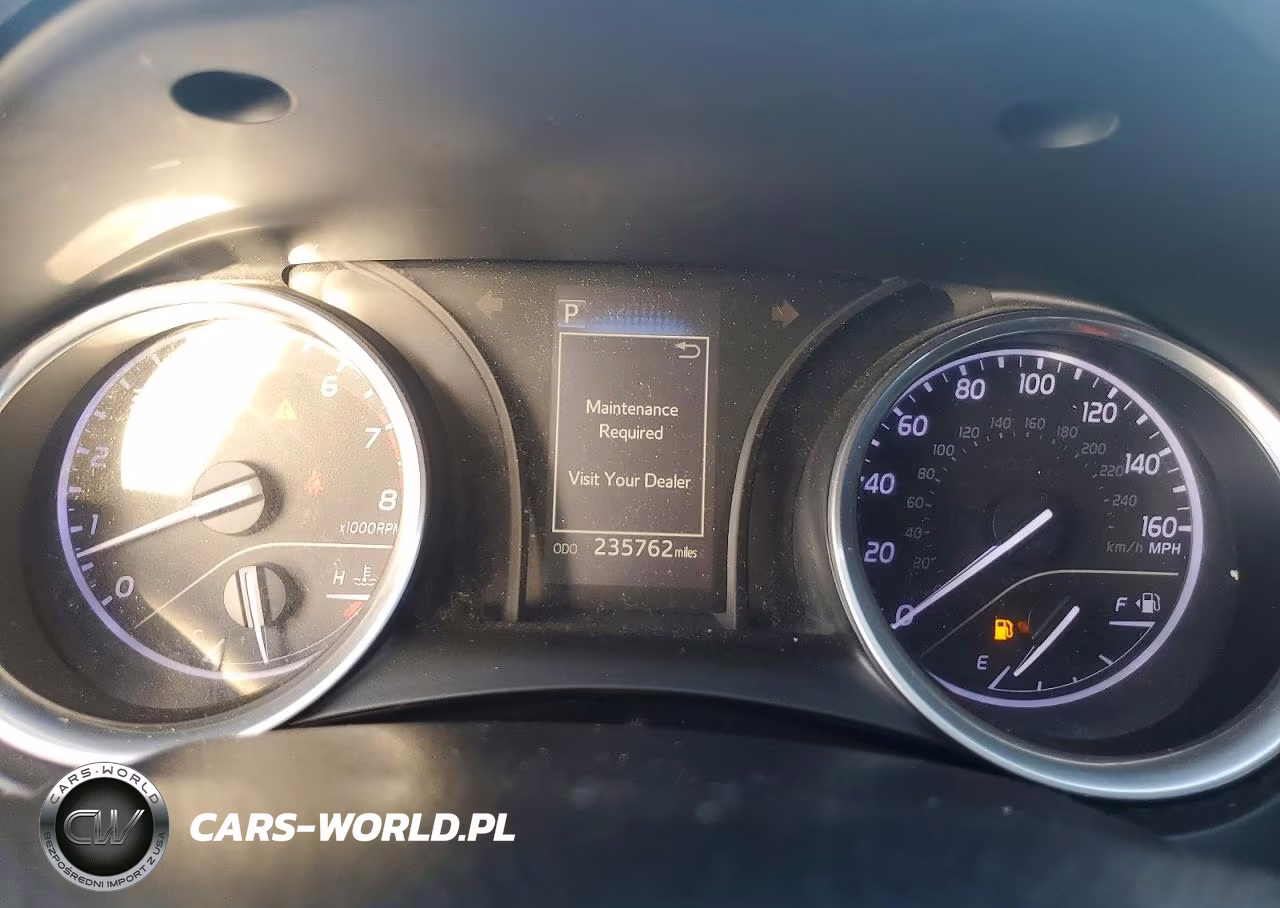 2018 Toyota Camry Le VIN:4T1B11HK9JU579688 - 9