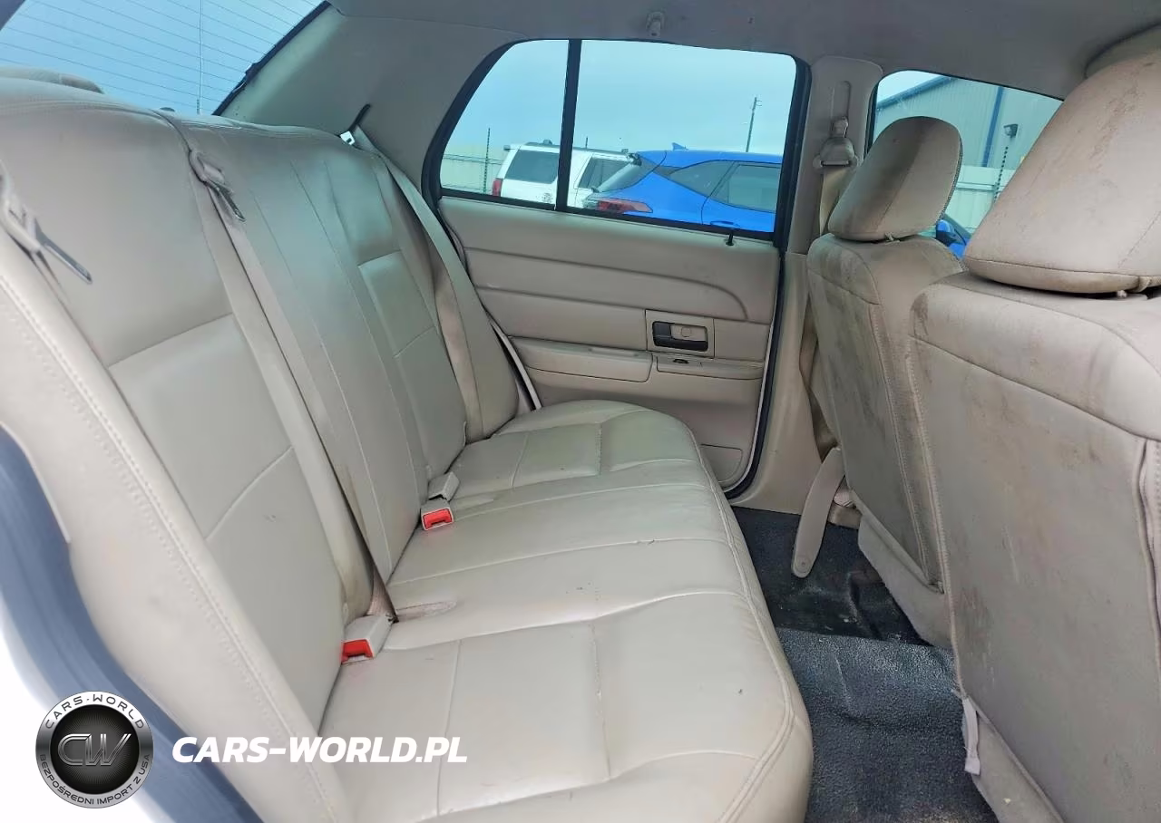 2008 Ford Crown Victoria Police Interceptor VIN:2FAHP71V88X126322 - 10
