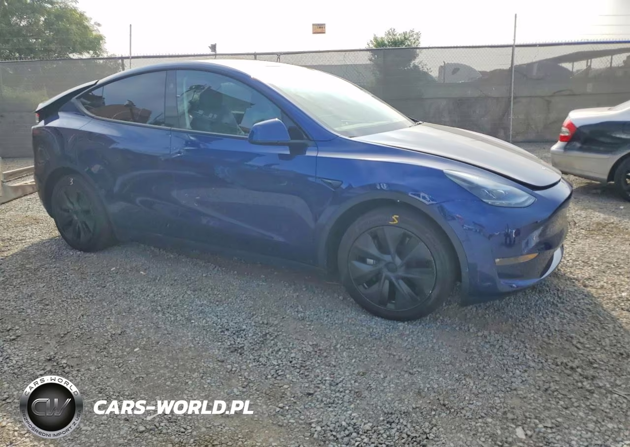 2025 Tesla Model Y VIN:7SAYGAEE5SF217561 - 4