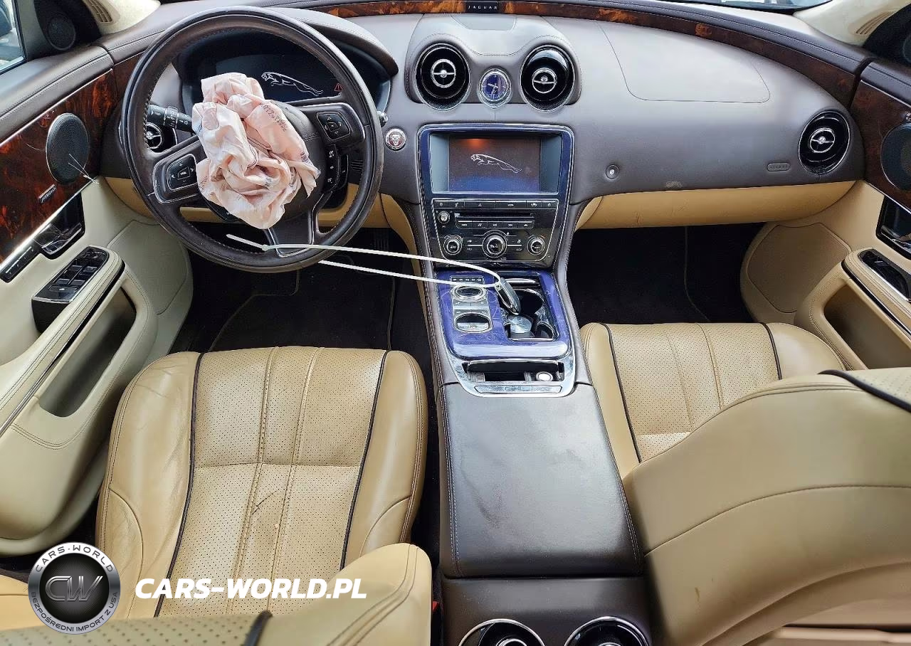 2011 Jaguar Xj VIN:SAJWA1CB8BLV12621 - 8