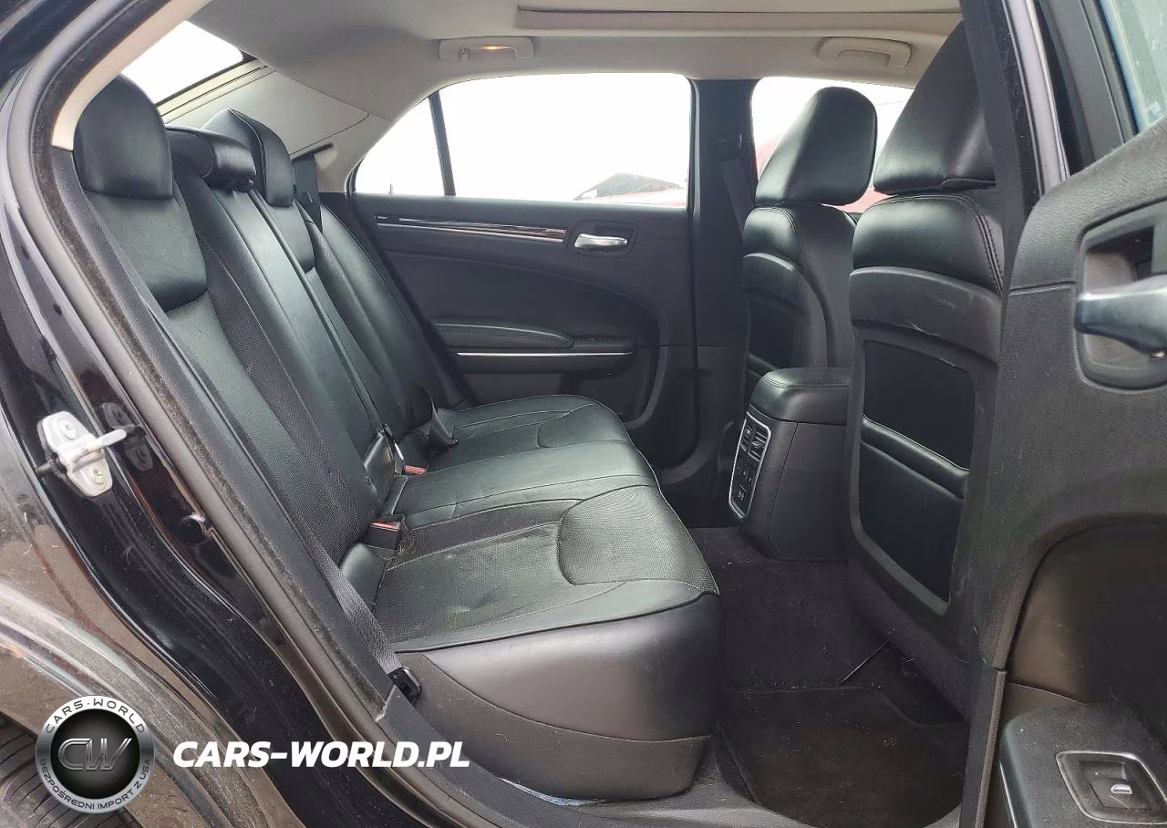 2015 Chrysler 300C VIN:2C3CCAEG6FH779901 - 11