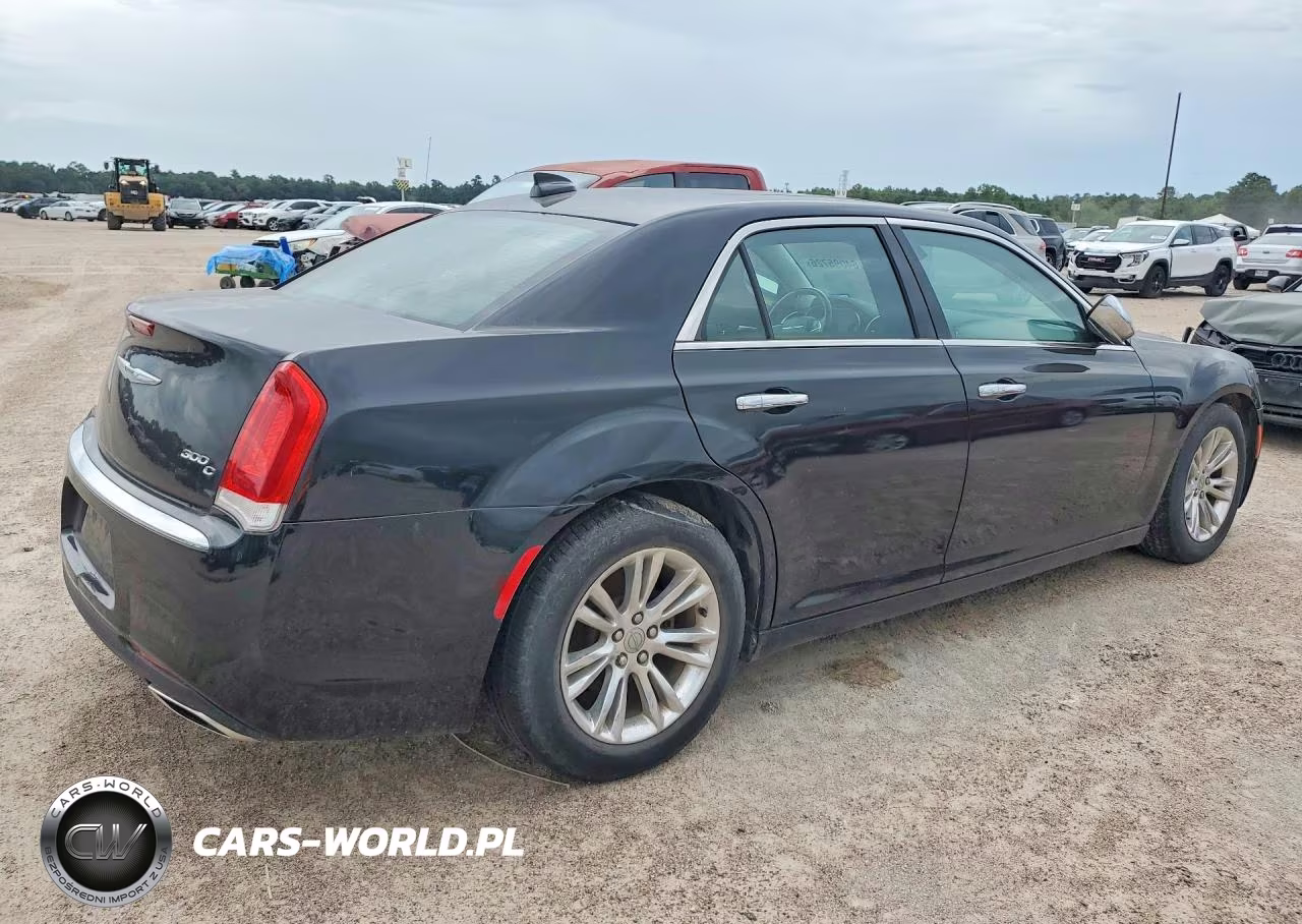 2015 Chrysler 300C VIN:2C3CCAEG6FH779901 - 3