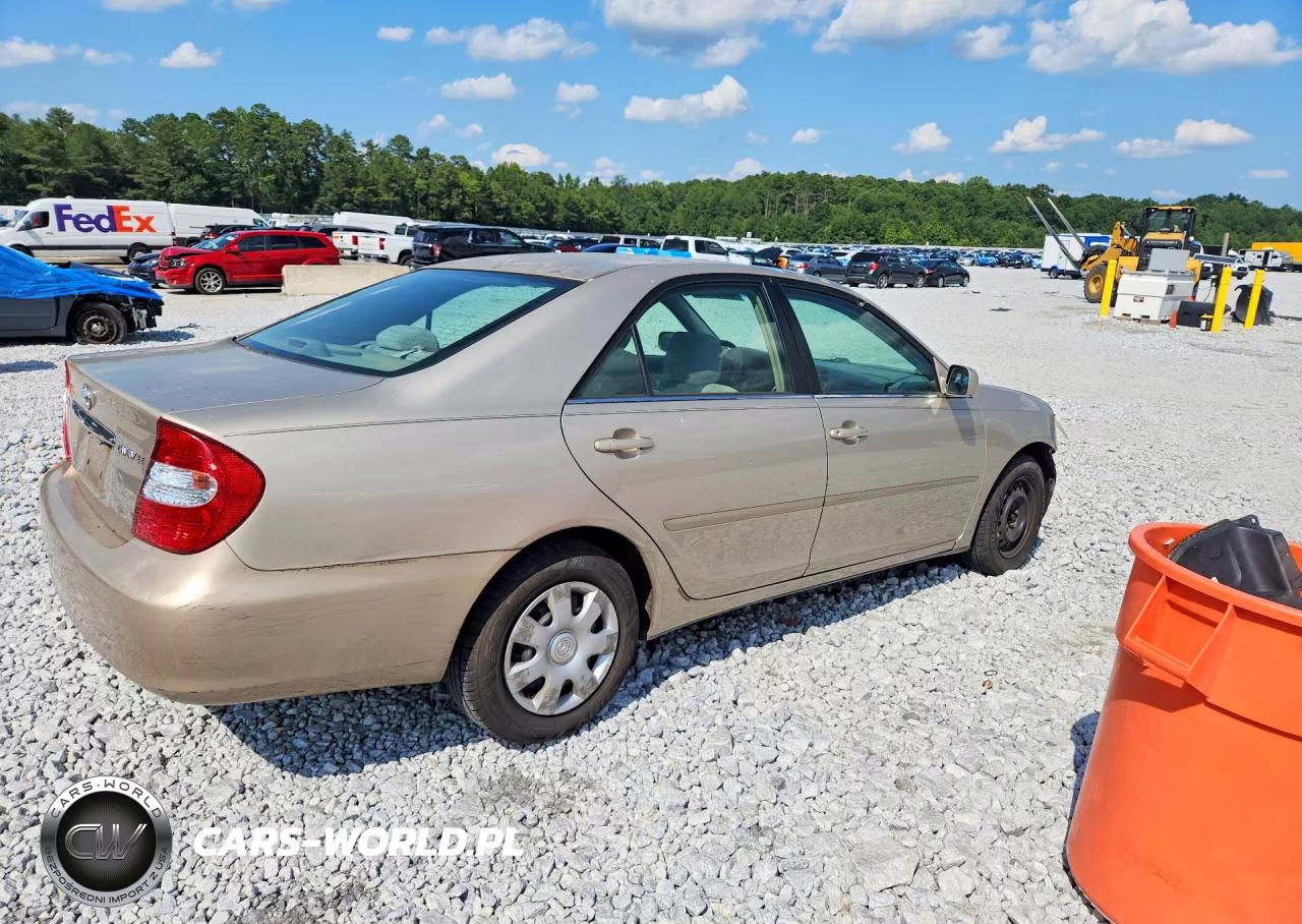 2003 Toyota Camry Le VIN:4T1BE30K03U241630 - 3